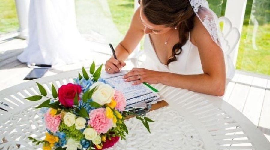 How To Keep Your Wedding Day Flowers Fresh