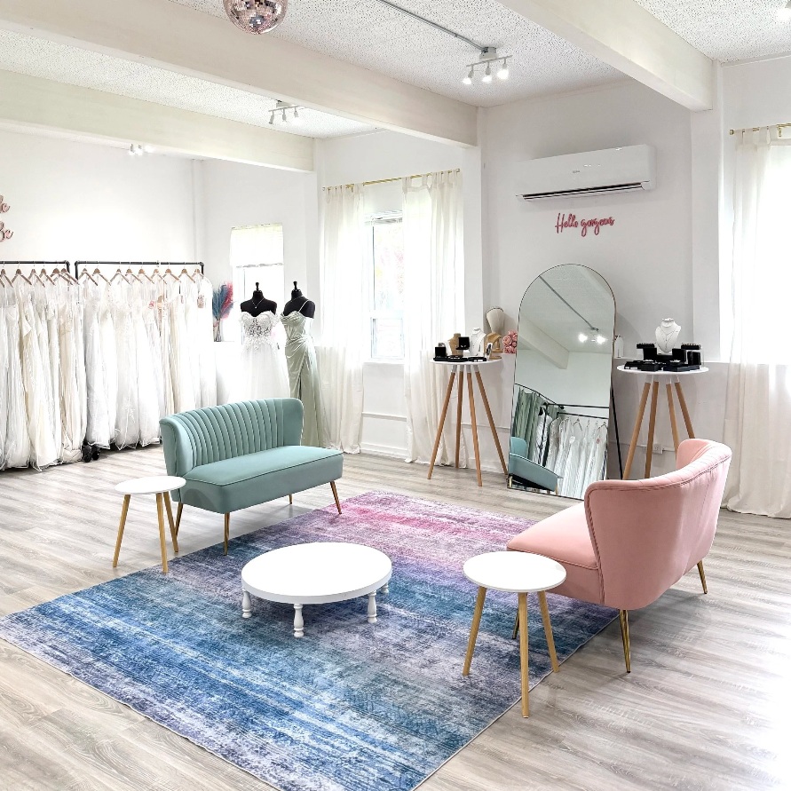 Looking for the dress without the pressure? Meet Breezy Boutique, a welcoming dress boutique in Chatham where finding something you love is meant to be fun, relaxed and affordable. 💕

👰 Simple & stylish bridal gowns
✨ Prom, grad & formal dresses in sizes XS–XXL
💎 Bridal jewellery & accessories
👗 Many dresses available in under 2 months
🛍️ Need something sooner? Shop off the rack and take your gown home with you!
🎉 Plus, a collection of à la carte event & party décor rentals

Whether you're saying “I do,” heading to prom or getting dressed up for a special occasion, Breezy Boutique is ready to help you find a look that feels like you — at a price you'll feel good about.

📍 Chatham, Ontario