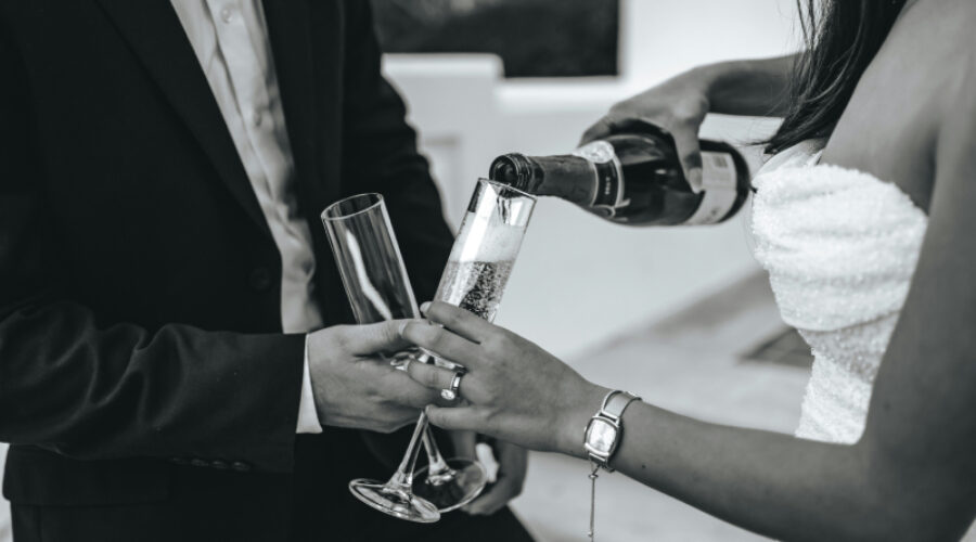 The Ultimate Wedding Guest Etiquette Guide