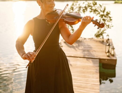 Jennifer Trinca Violinist - Bridal Confidential